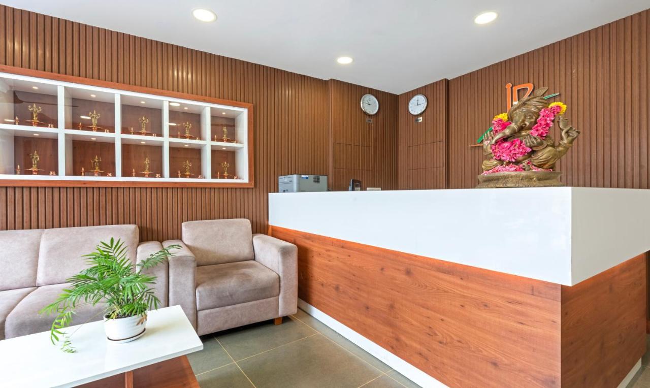 Hotel Treebo Jp Residency à Thiruvananthapuram Extérieur photo