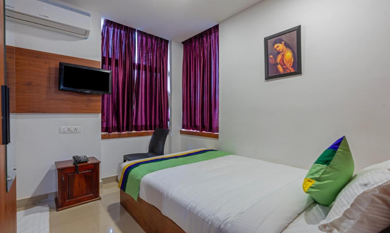 Hotel Treebo Jp Residency à Thiruvananthapuram Extérieur photo
